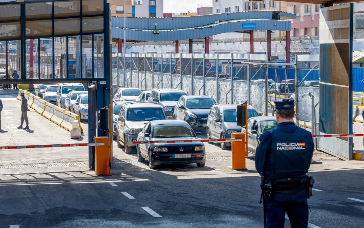 Cel en boete voor Marokkaan die Guardia Civil 50 euro gaf
