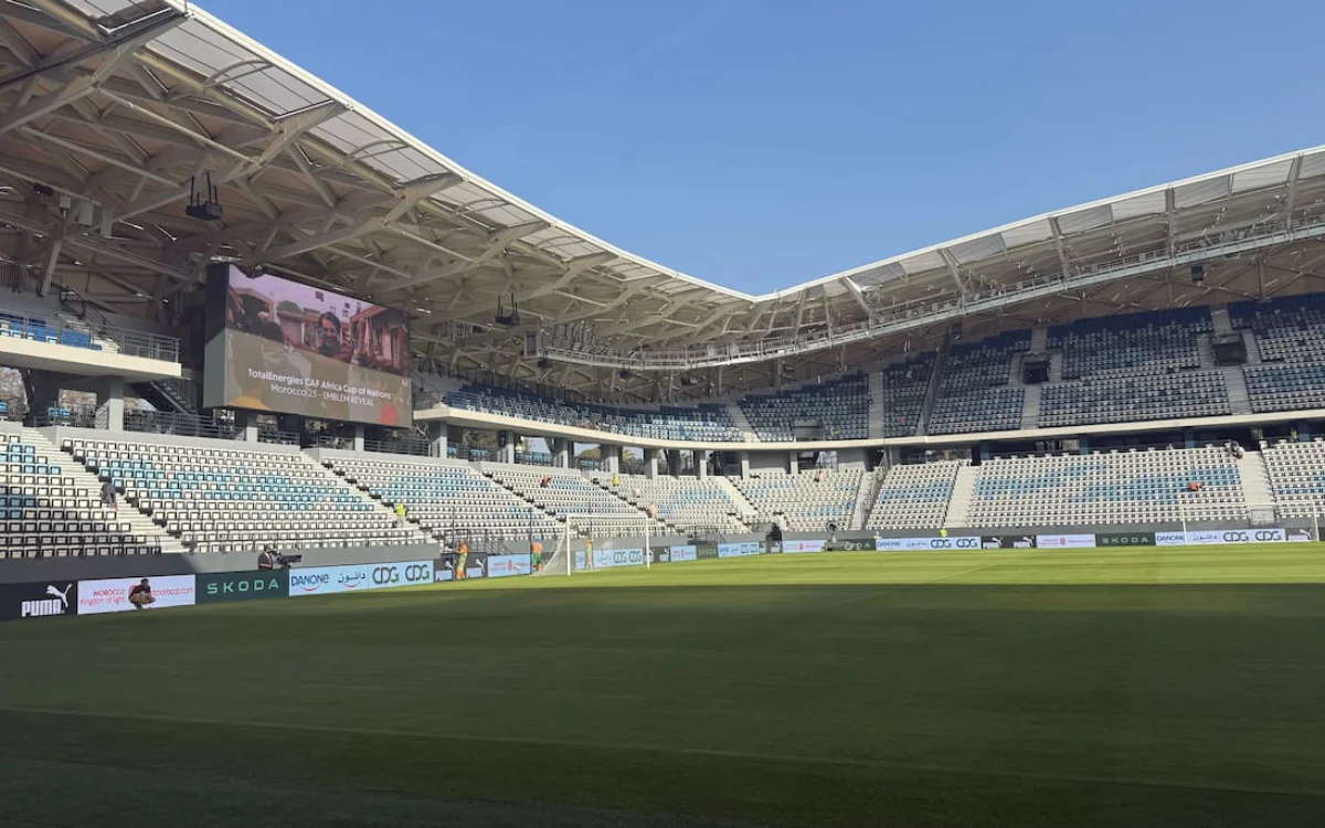 Nieuwe stadions in Marokko laten water door na eerste regenval