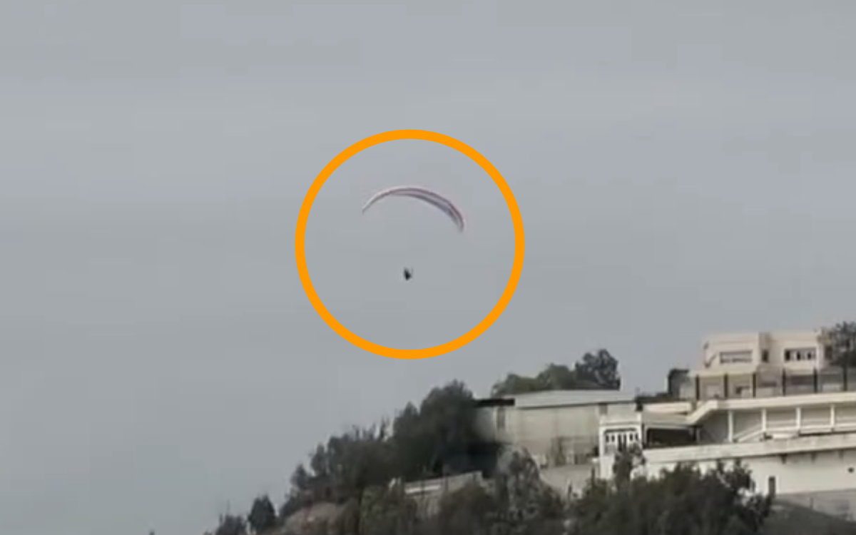 Ongekend, migrant bereikt Spanje met parapente vanuit Marokko (video)