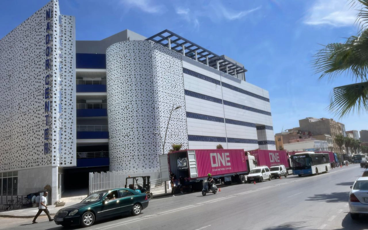 Na twaalf jaar wachten weer leven in afgebrande markt Nador