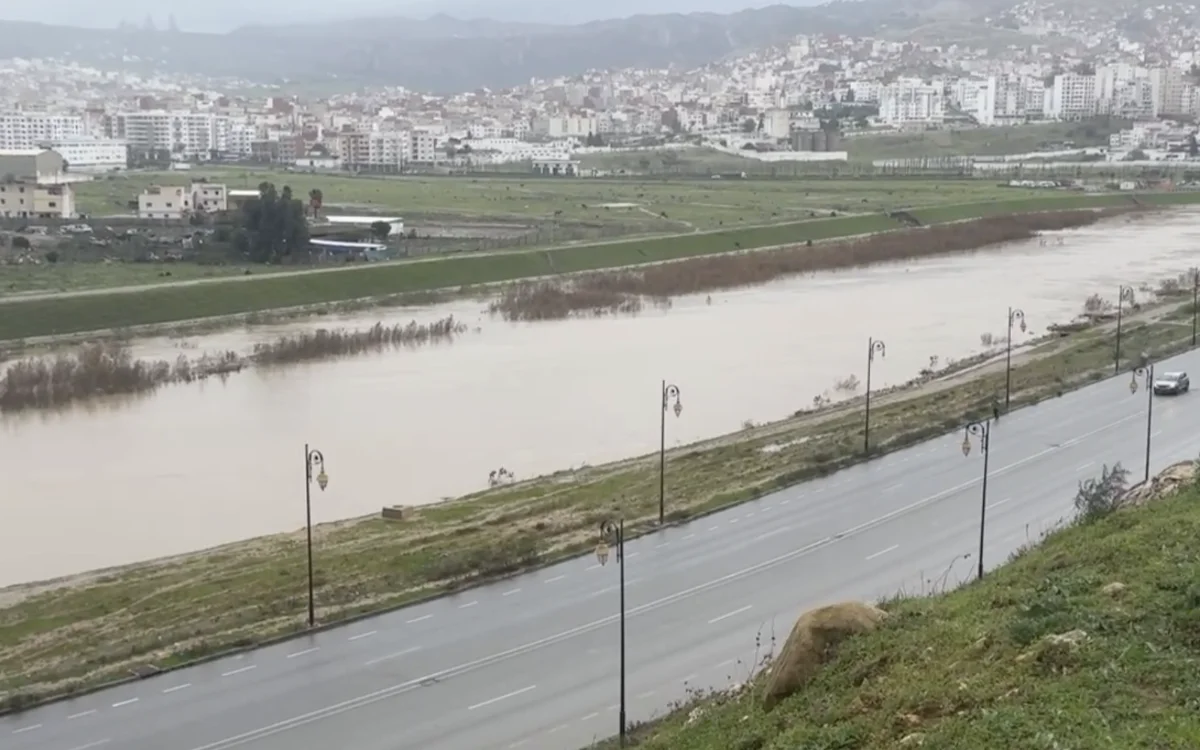 Tetouan houdt adem in: Oued Martil tot de rand gevuld