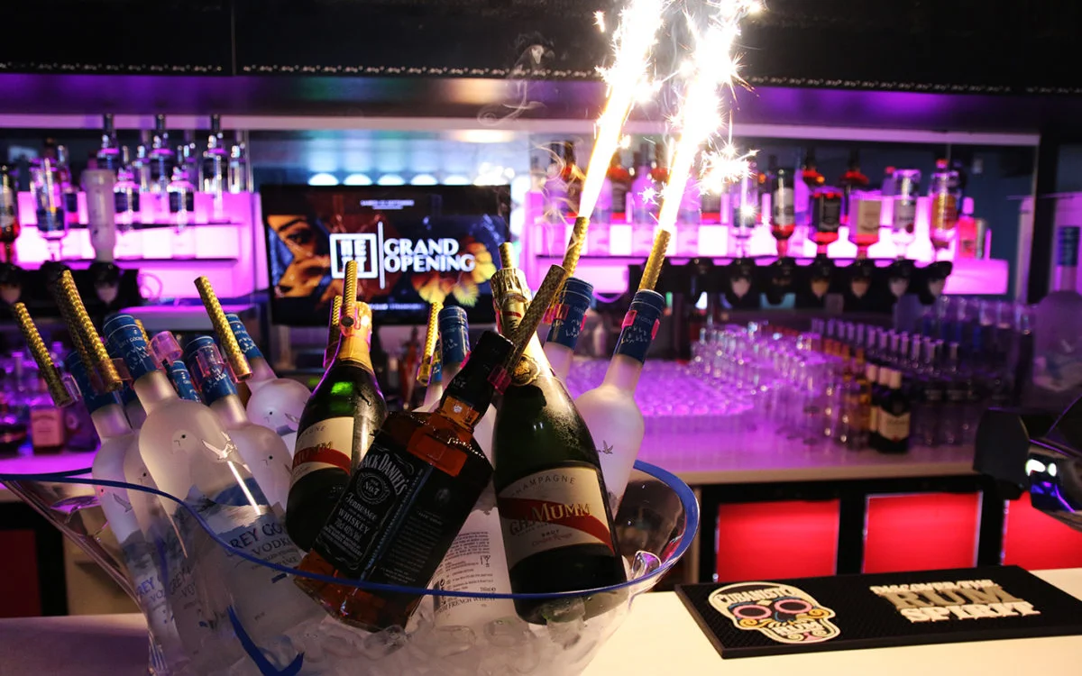 Vals luxealcohol in nachtclubs Marokko: grootschalig onderzoek gestart