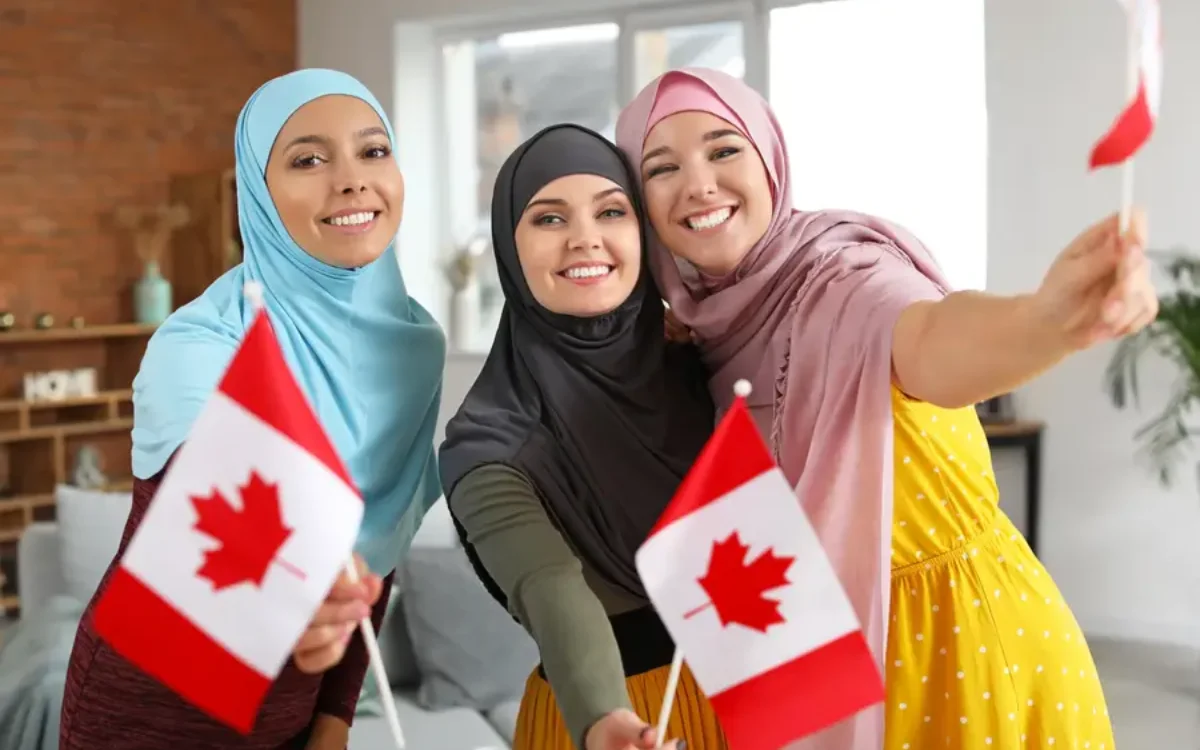 Marokkaanse politica in Canada eist totaal verbod op hoofddoek