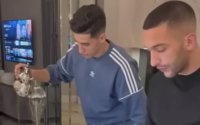 Hakim Ziyech en Nayef Aguerd, wie maakt de beste Marokkaanse thee? (video)