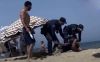 Chaos op strand Martil: politie grijpt in (video)