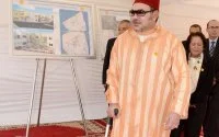Koning Mohammed VI met kruk op officiële ceremonie