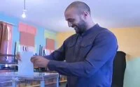 Ook Badr Hari is gaan stemmen in Marokko (video)