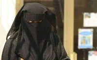 Jamila, op haar 16e uitgehuwelijkt (video)