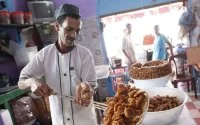 Hoe gaan Marokkanen om met Ramadan uitgaven (video)
