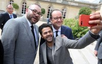 Jamel Debbouze maakt selfie met Koning Mohammed VI en de Franse president