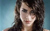 Marokkaanse Lara Croft Karima Adebibe voor opnames in Marokko