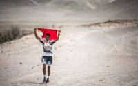 Marokkaan wint één van de moeilijkste loopwedstrijden ter wereld (video)