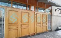 Hakenkruizen op moskee Stockholm ontdekt (foto's)
