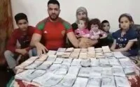Marokkaan zamelt 460.000 dirham in voor weduwe met vijf kinderen (video)