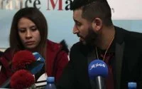 Tot christendom bekeerd Marokkaans koppel daagt autoriteiten uit en trouwt (video)