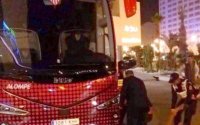 Supercopa Tanger: kinderen proberen onder bus Sevilla FC te emigreren (foto)