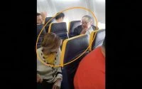 Ryanair onder vuur naar racistisch incident (video)