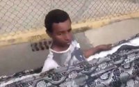 Migranten in matrassen ontdekt bij grens Melilla (video)