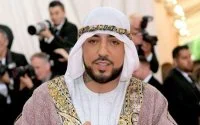 French Montana met extravagante outfit op Met Gala (foto)