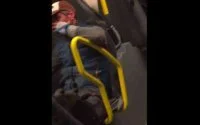 Belgïe: studente zet racist op zijn plaats in Leuven (video)