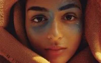 Marokkaanse topmodel Nora Attal poseert met familie voor Vogue (foto's)