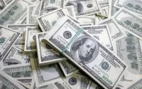 Het regent 100 dollar bankbriefjes in Marrakech