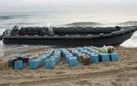 Marokko: 700 kilo drugs op strand onderschept