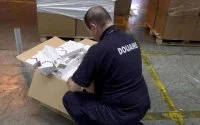 Belgische douanier geschorst na delen islamofobe filmpjes