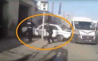 Valse taxichauffeur die op politie inreed opgepakt in Casablanca (video)