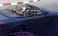 Mohammed VI met cabrio in Khouribga 