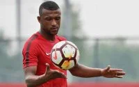 Ayoub El Kaabi ontvangt mooi bod