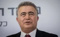 Israëlische minister van Marokkaanse afkomst Amir Peretz verlaat de politiek