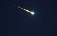 Vuurbal vliegt met 105.000 km/uur boven Marokko (video)