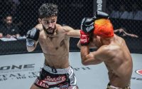 Kickbokser Ilias Ennahachi verdedigt titel in Singapore
