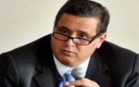 Minister Akhannouch achter oppositiekrant 