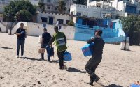 Drugsbende dumpt grote partij hasj op strand Tanger