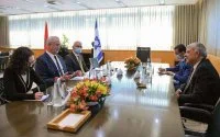 Marokko woont vredesbijeenkomst in Israël bij