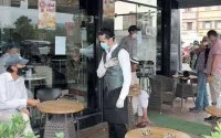 Illegale cafés en restaurants doelwit autoriteiten Rabat