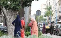 Politie grijpt in na video's van chaos in Tanger, treft dakloze moeders en kinderen aan 