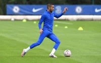 Chelsea en Barcelona onderhandelen transfer Ziyech