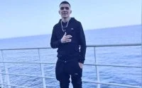 Marouan nam jaar geleden de veerboot maar kwam nooit aan