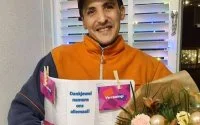 Purmerendse pakketbezorger Marouane krijgt 1000 euro van wijk