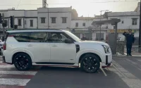 Koning Mohammed VI verrast Casablanca met rit in Nissan Patrol