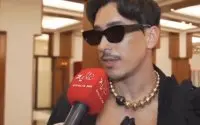 Schandaal in Marokko: Marokkaanse stylist gekleed als vrouw op festival