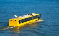 Rabat probeert opnieuw, bus duikt straks rivier in