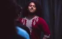 Gay-buikdanser Rahim vluchtte uit Marokko en scoort nu in het VK 