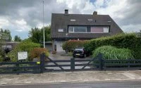 Villa voetballer Mimoun Mahi staat te koop