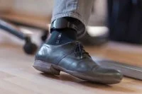 Elektronische enkelband om Marokkaanse gevangenissen te ontlasten