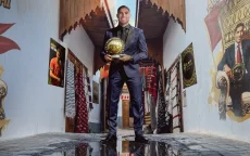 Achraf hakimi wint CAF Award 2025, Mbappé reageert emotioneel
