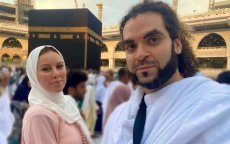 Adil El Arbi met vrouw op bedevaart in Mekka (video)